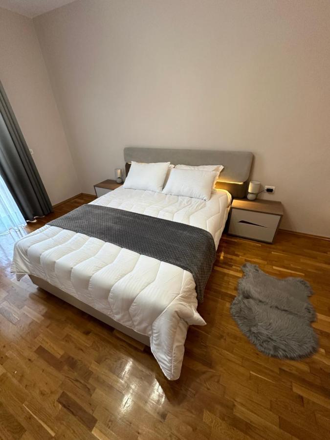 Villa Malo Guesthouse Korce Eksteriør billede
